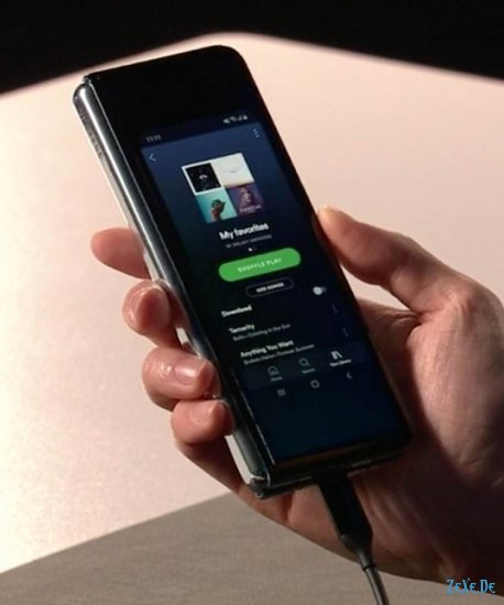 Samsung Galaxy Fold  сгибаемый смартфон за 2 000 евро